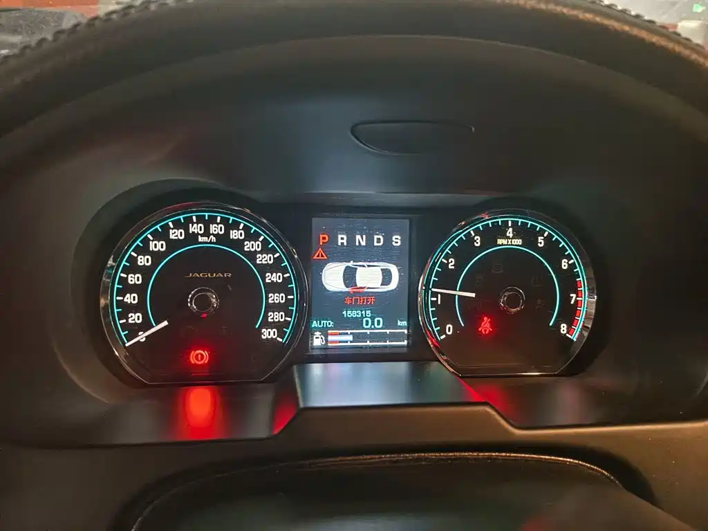 Jaguar XF — миниатюра 12