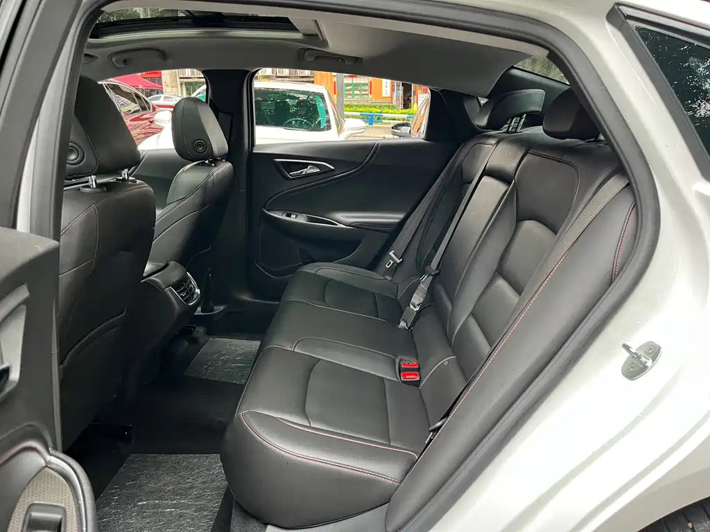Chevrolet Malibu XL — миниатюра 10