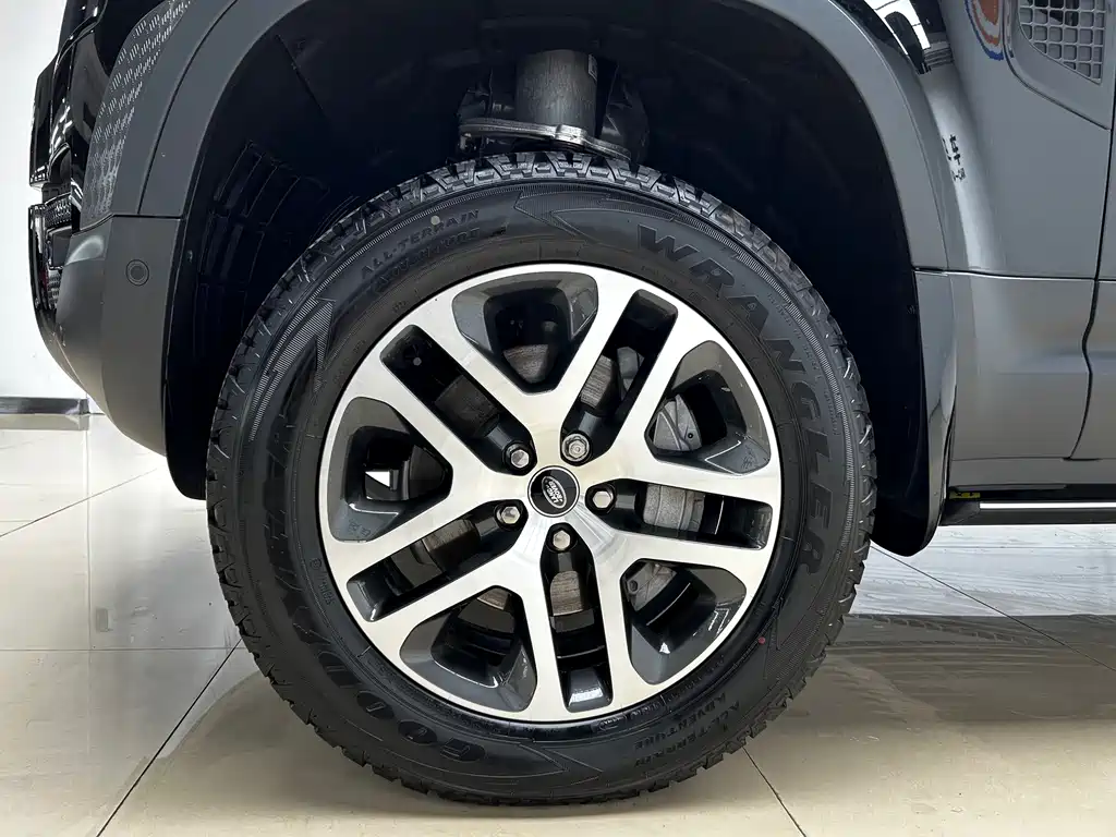 Land Rover Defender — миниатюра 6