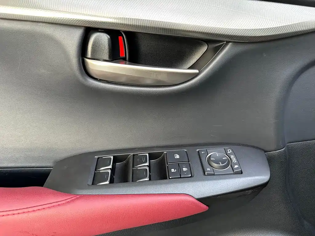 Lexus NX — миниатюра 51