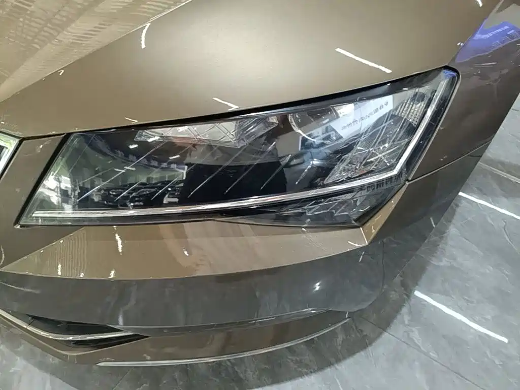 Skoda Superb — миниатюра 24