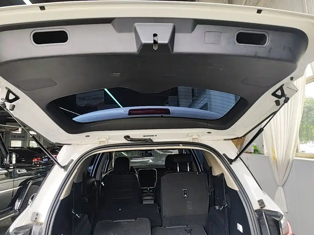 BYD MAX — миниатюра 19