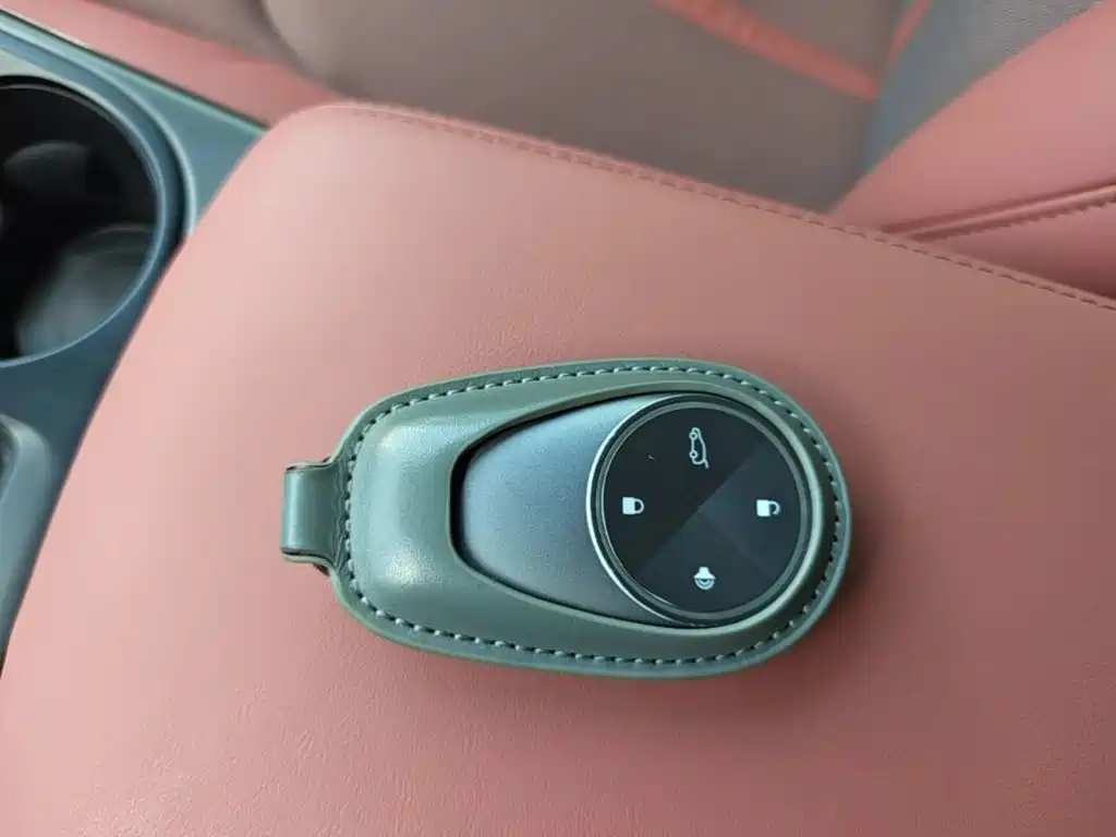NIO EC6 — миниатюра 17