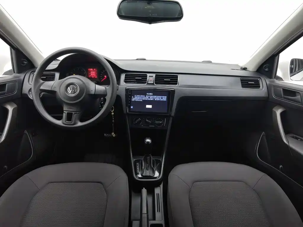 Volkswagen Santana — миниатюра 5
