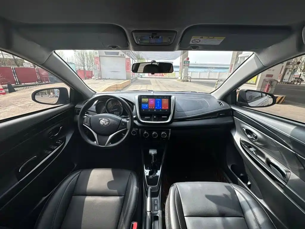 Toyota Yaris L — миниатюра 6