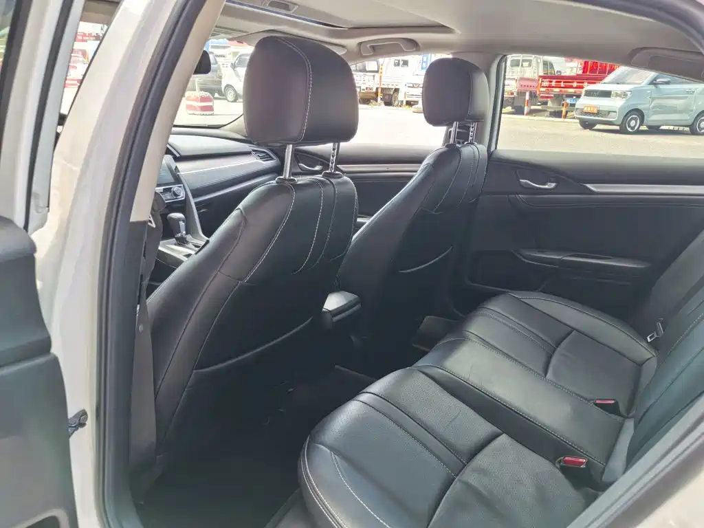 Honda Civic — миниатюра 10