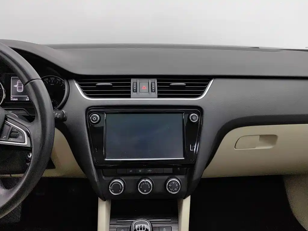 Skoda Octavia — миниатюра 12
