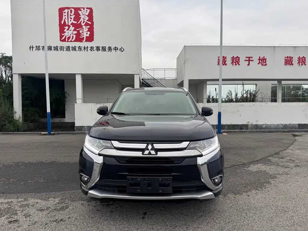 Mitsubishi Outlander — миниатюра 2