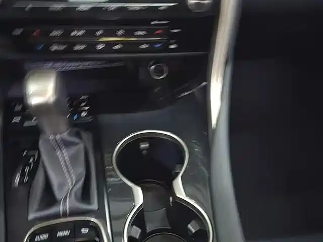 Lexus RX — миниатюра 6
