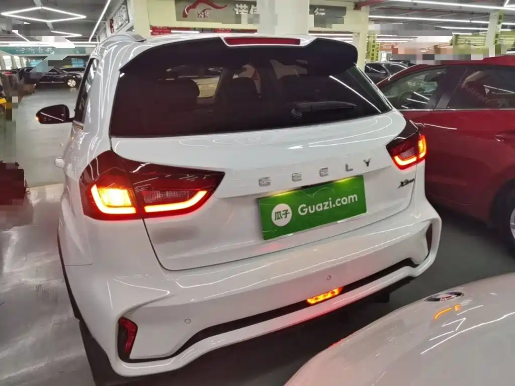 Geely Vision X3 — миниатюра 6