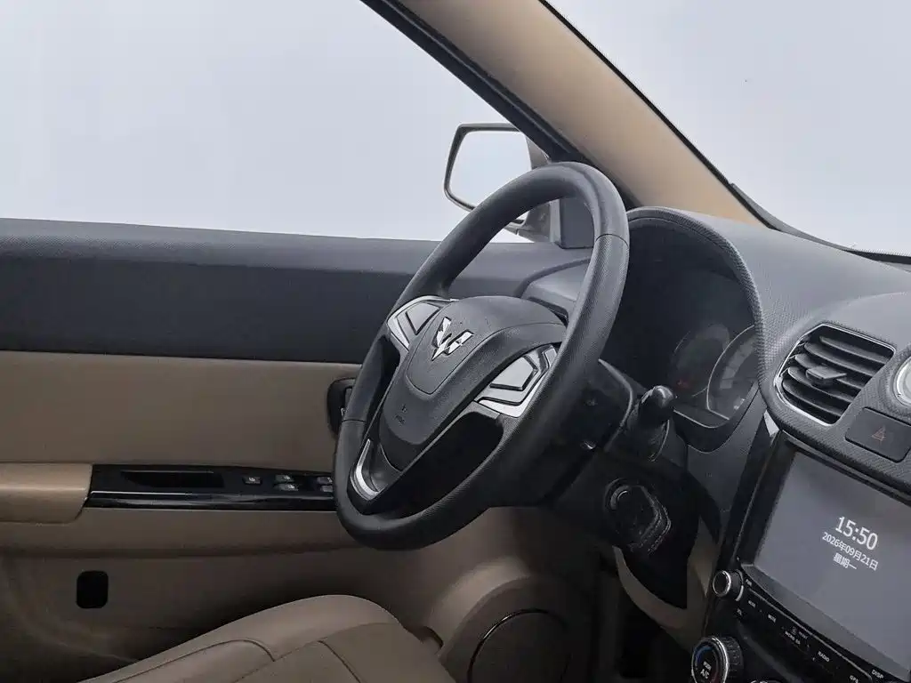Wuling Hongguang — миниатюра 22