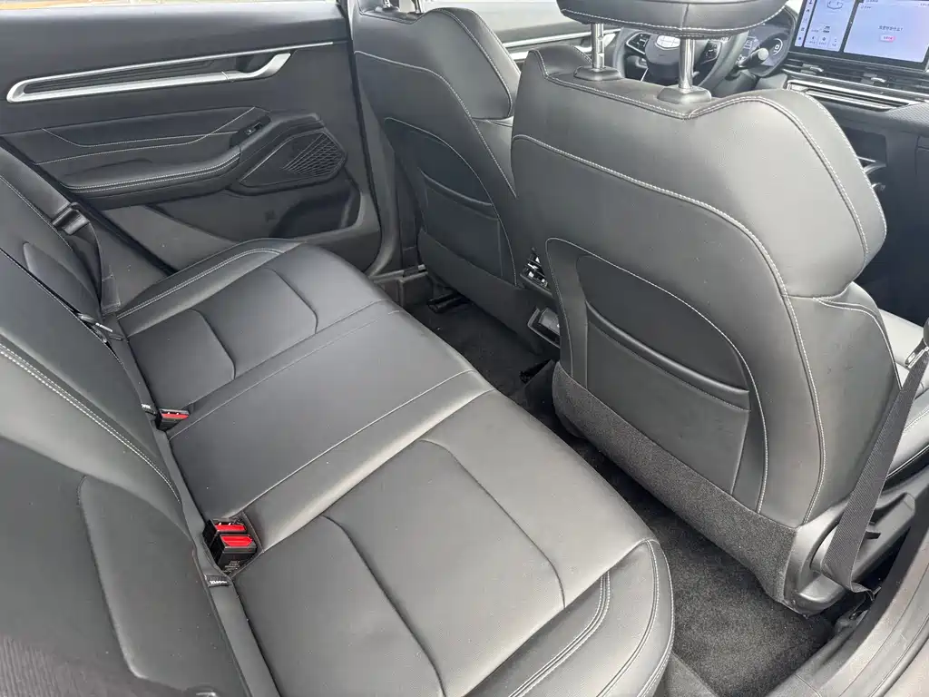 Geely Emgrand — миниатюра 7