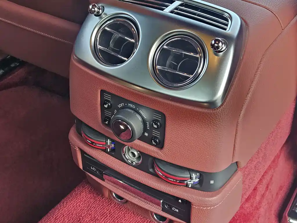 Rolls-Royce Ghost — миниатюра 18