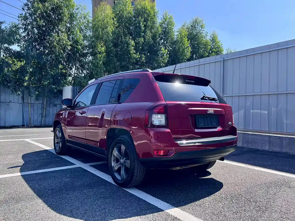 Jeep Compass (Import) — миниатюра 6