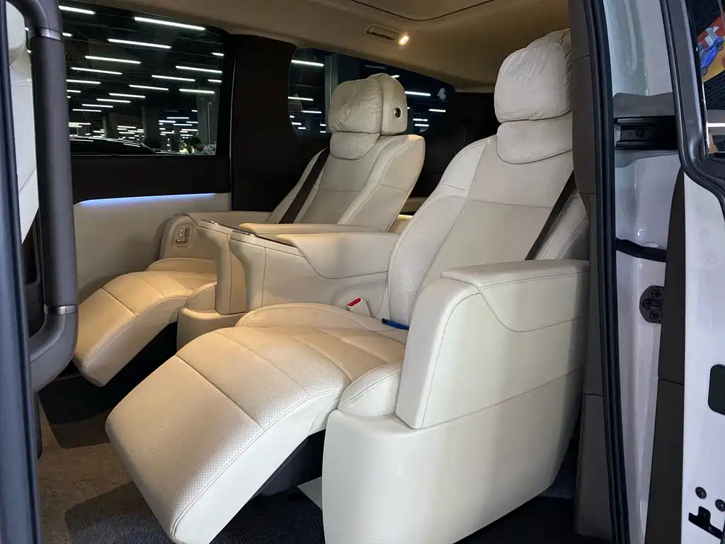 Li Auto Li MEGA — миниатюра 4