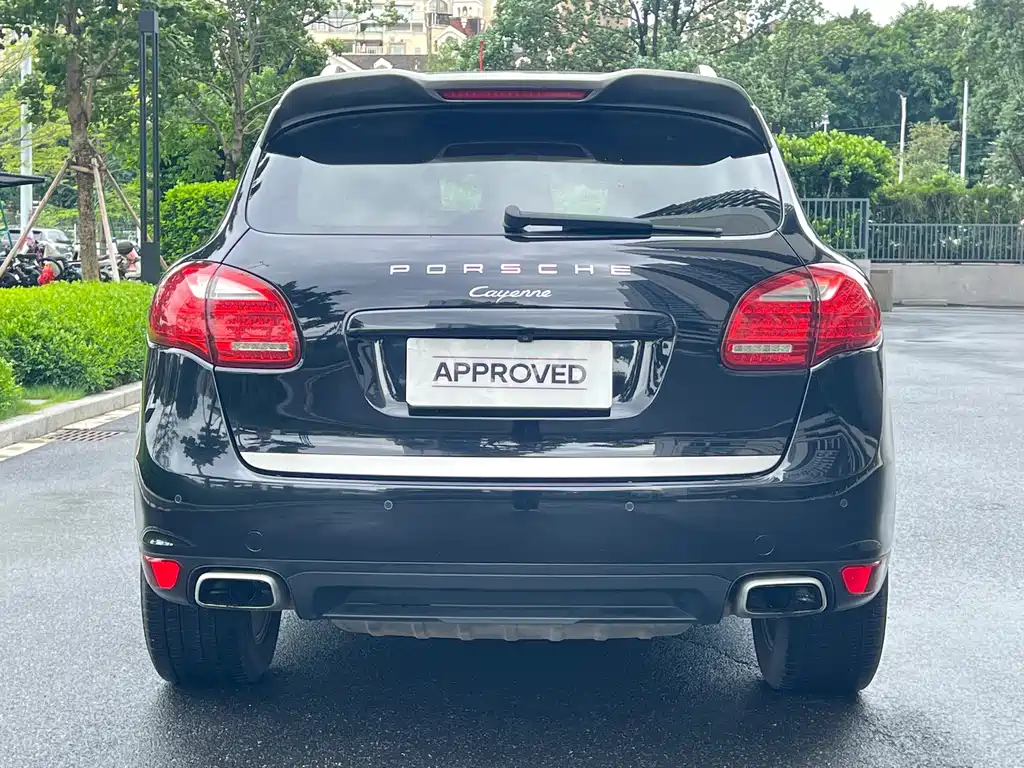 Porsche Cayenne — миниатюра 4