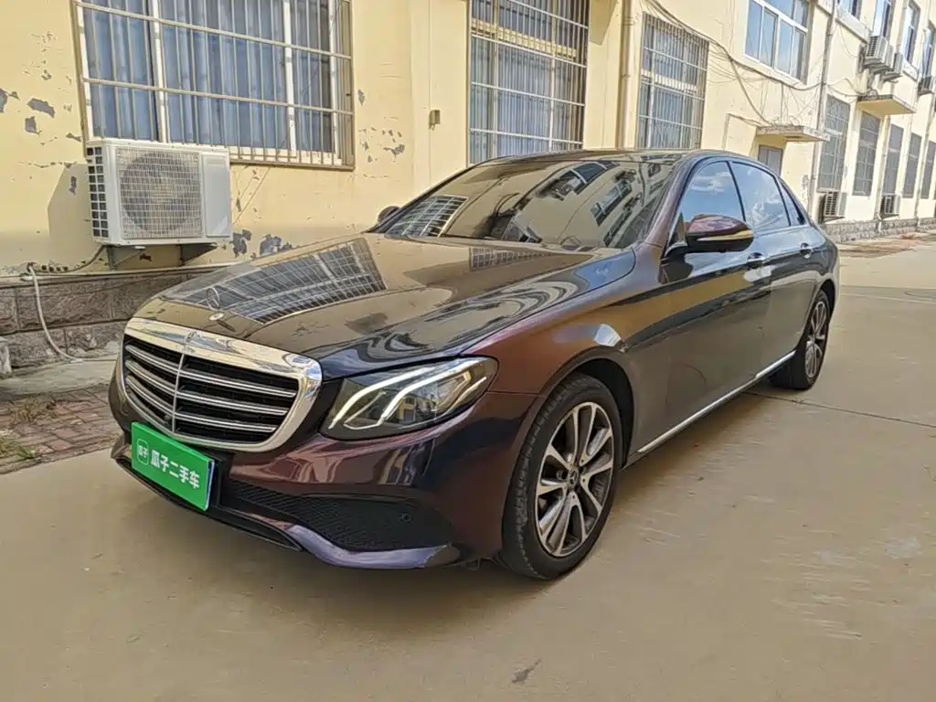 Mercedes-Benz E-Class — миниатюра 2