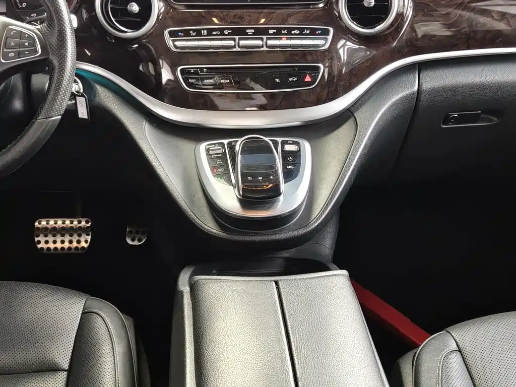 Mercedes-Benz V-Class — миниатюра 12