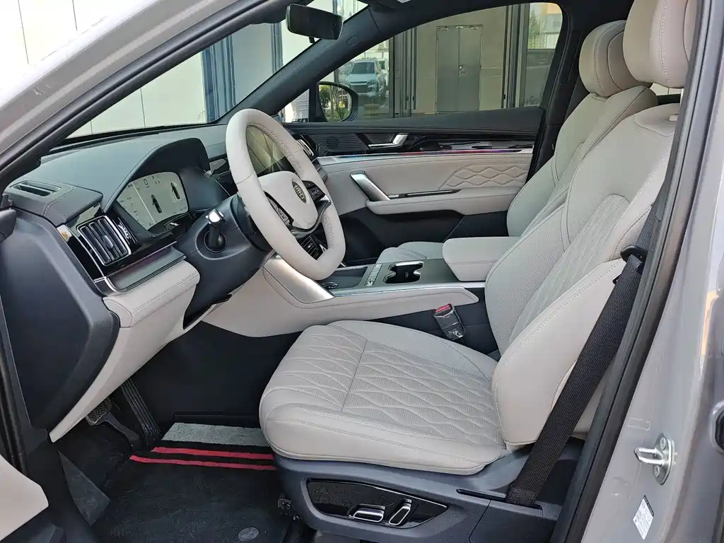 BYD Tang New Energy — миниатюра 4