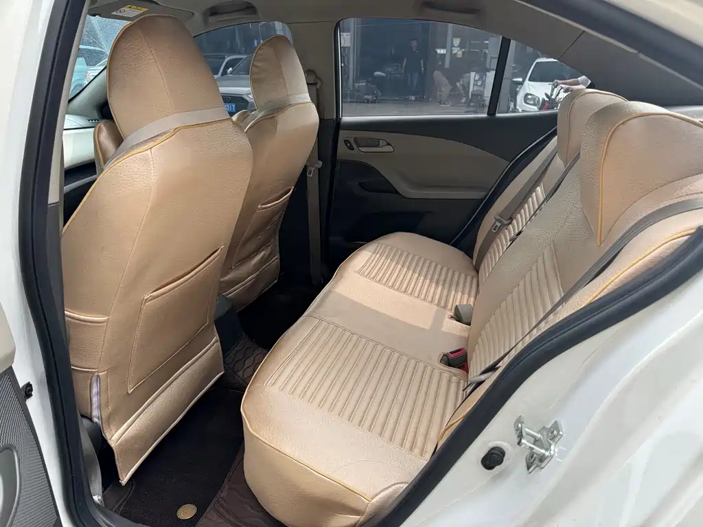 Chevrolet Sail — миниатюра 4