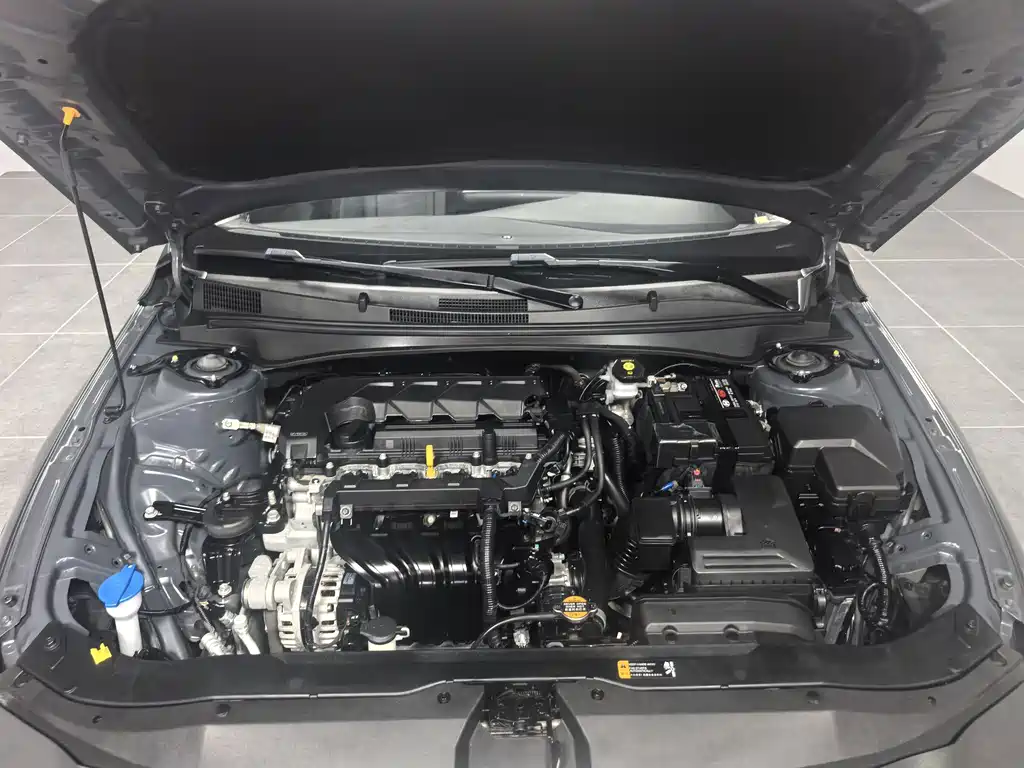Hyundai Elantra — миниатюра 20
