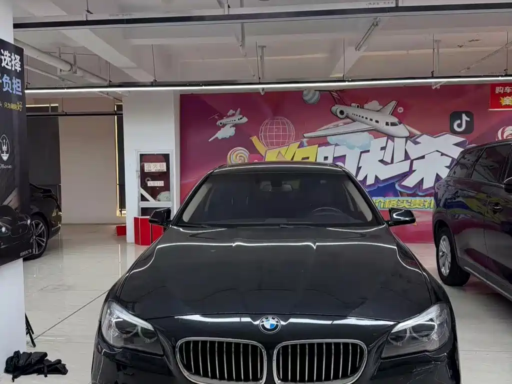 BMW 5 Series — миниатюра 2