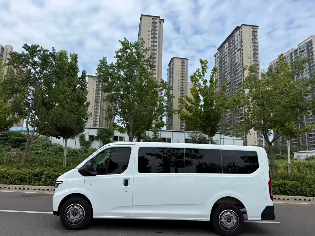 JMC E-Fushun — миниатюра 3