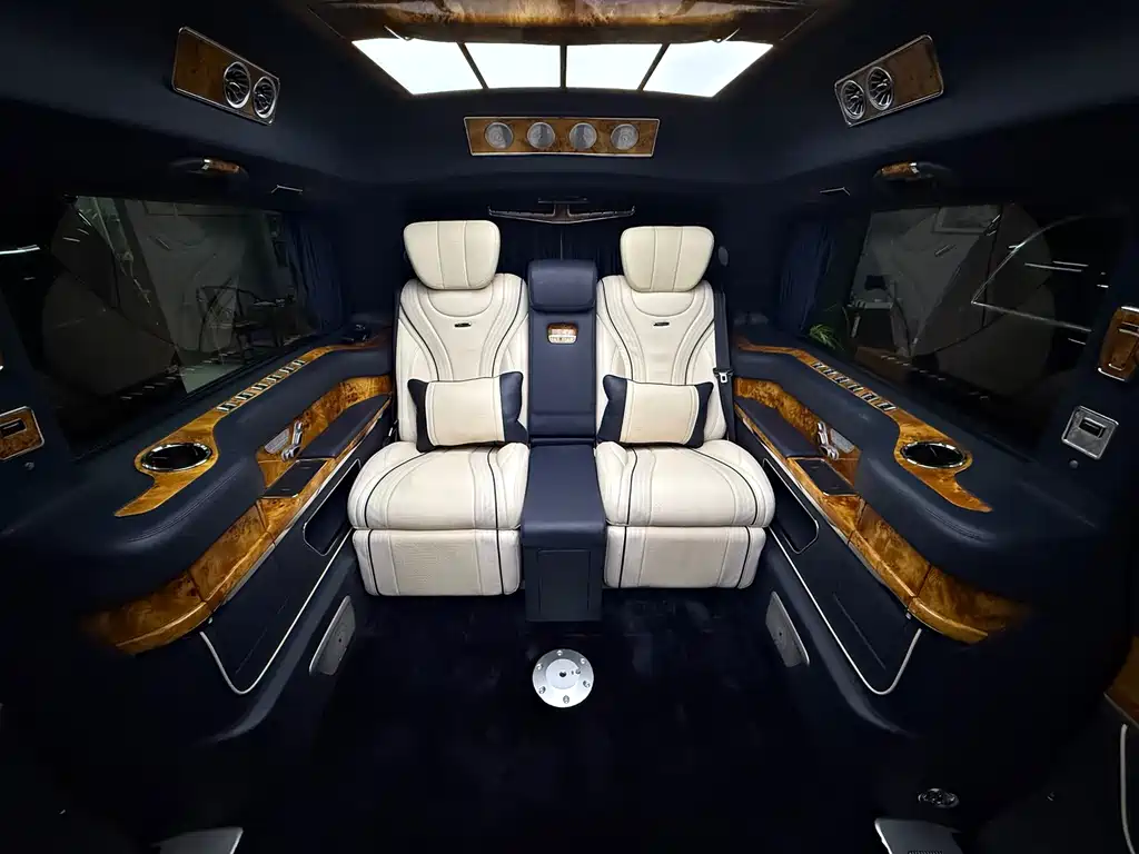 Mercedes-Benz V-Class — миниатюра 4