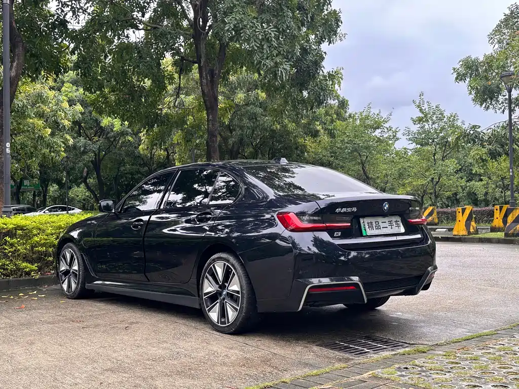 BMW i3 — миниатюра 6