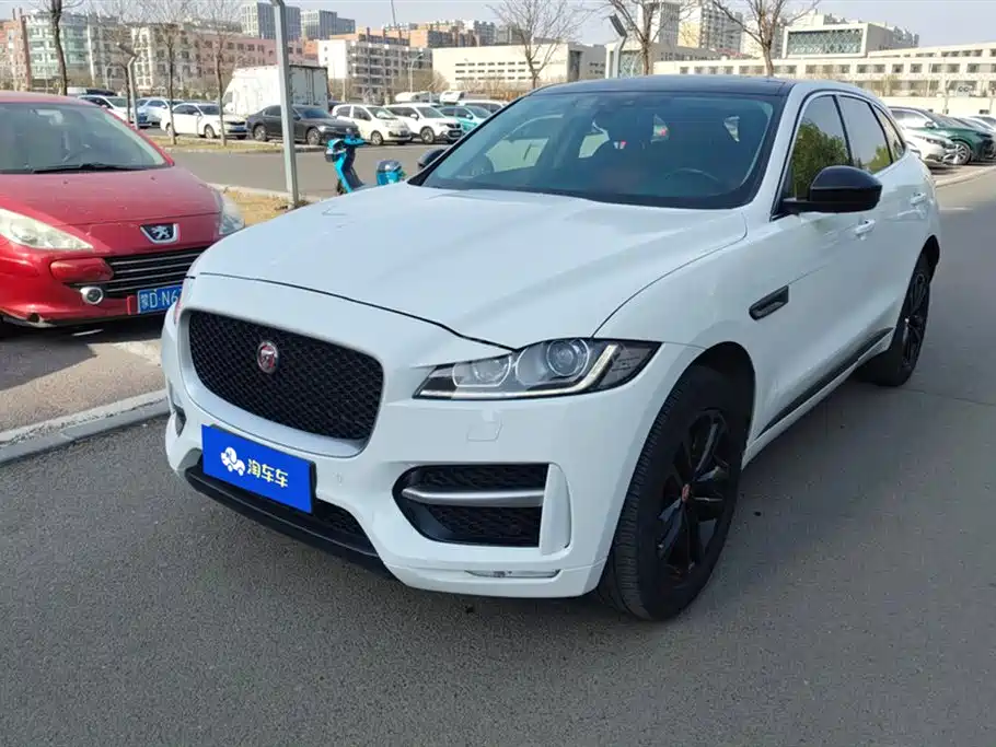 Jaguar F-PACE 2016