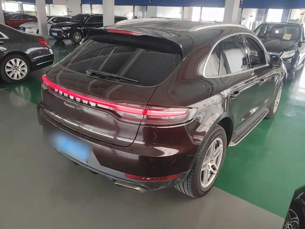 Porsche Macan — миниатюра 7