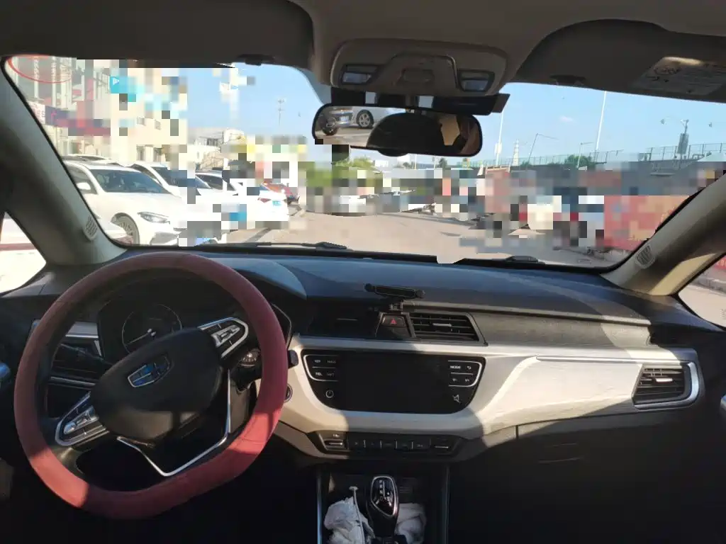 Geely Vision X3 — миниатюра 14