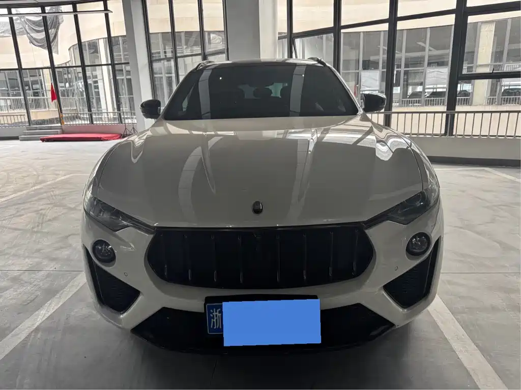 Maserati Levante — миниатюра 2
