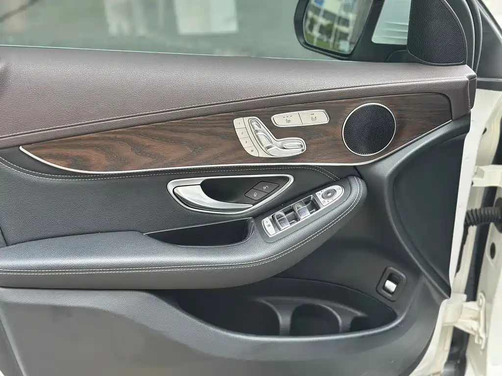 Mercedes-Benz GLC — миниатюра 5