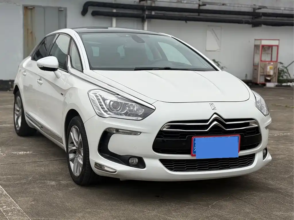 DS DS 5 — миниатюра 3