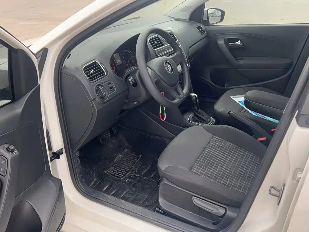 Volkswagen Polo — миниатюра 8