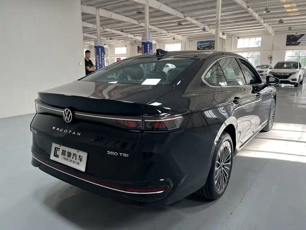 Volkswagen Magotan — миниатюра 4