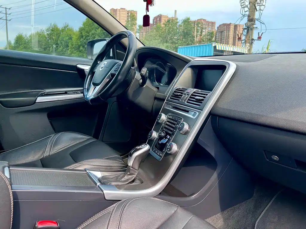 Volvo XC60 — миниатюра 16
