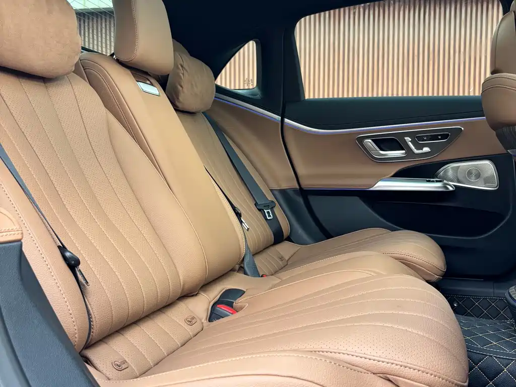 Mercedes-Benz E-Class — миниатюра 19