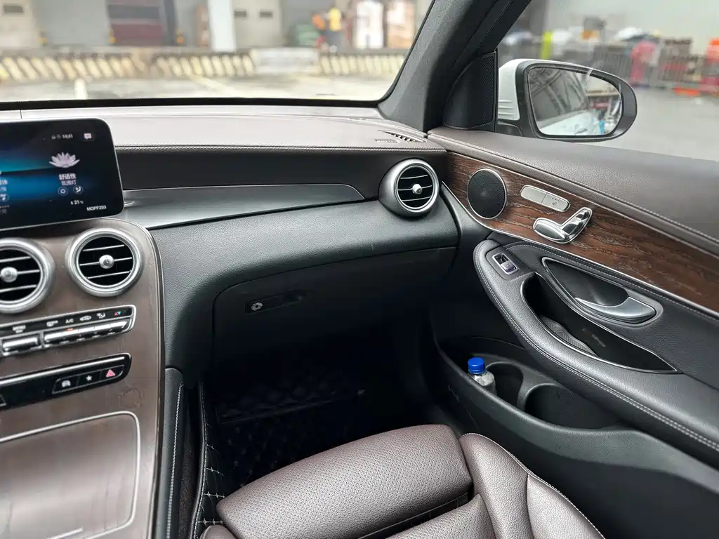 Mercedes-Benz GLC — миниатюра 14