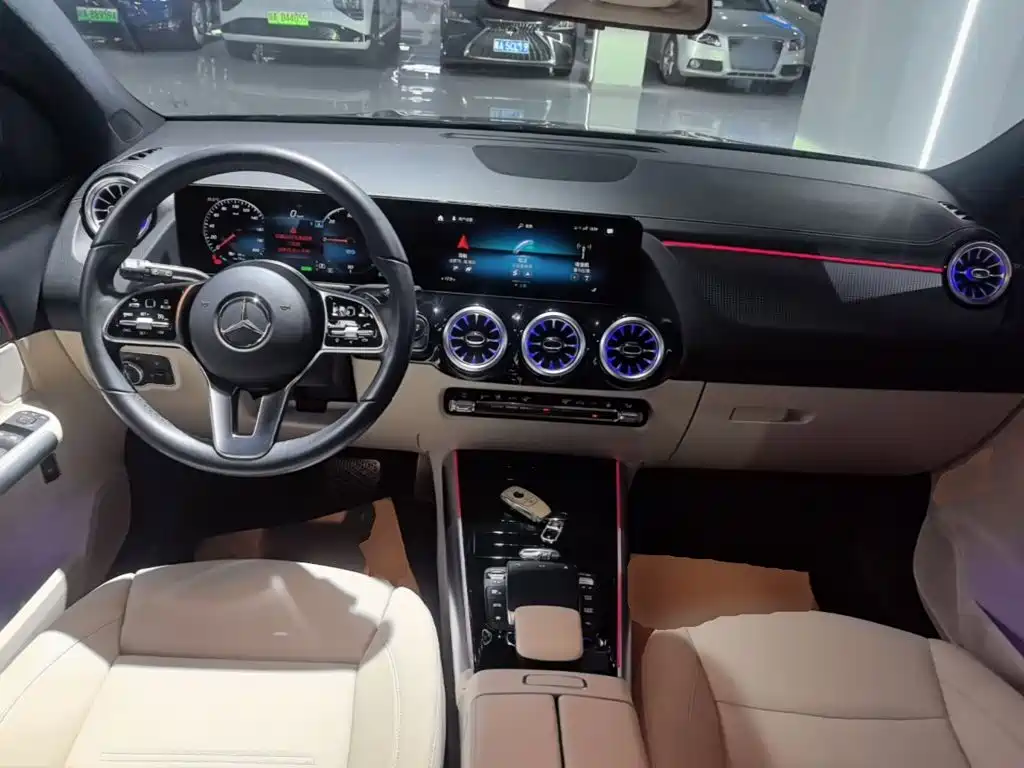 Mercedes-Benz EQA — миниатюра 10