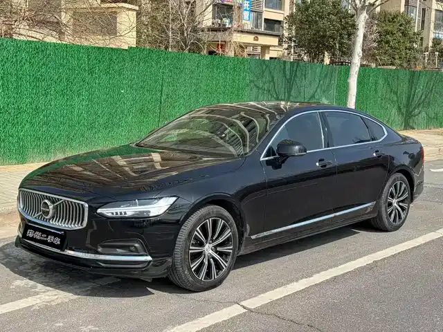 VOLVO S90 2021