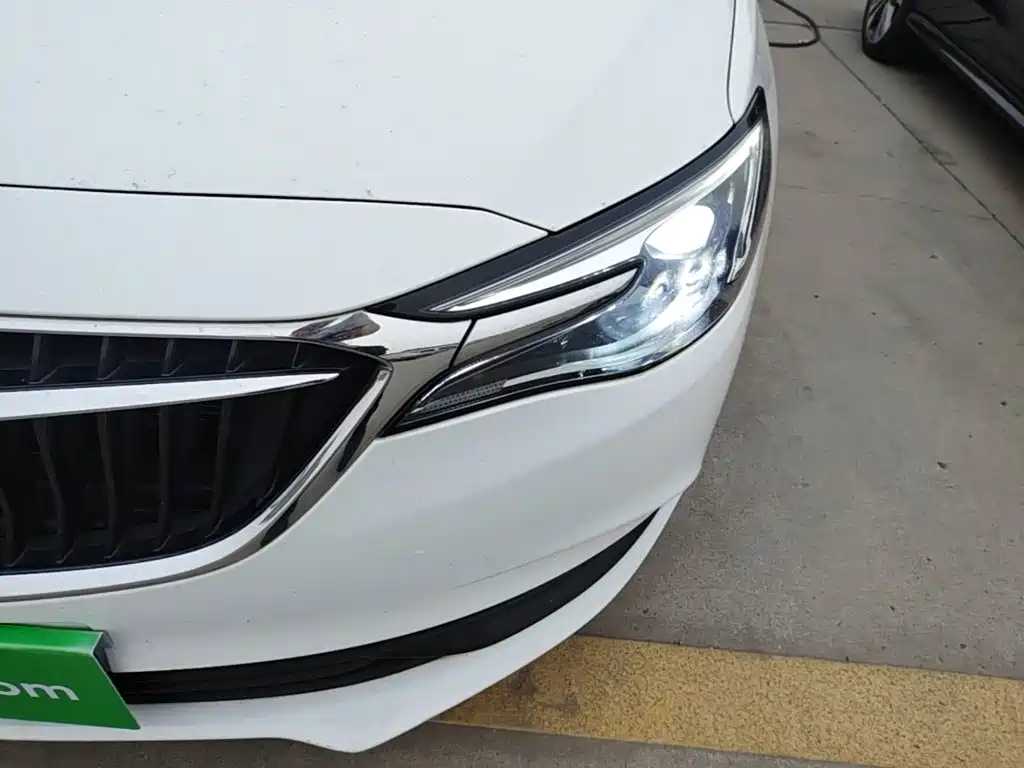 Buick Excelle — миниатюра 24