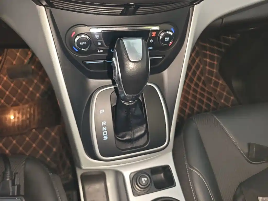 Ford Kuga — миниатюра 14
