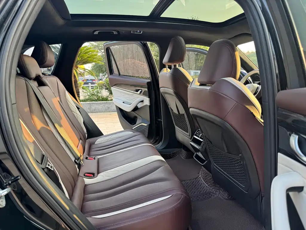 Geely Xingyue L — миниатюра 11