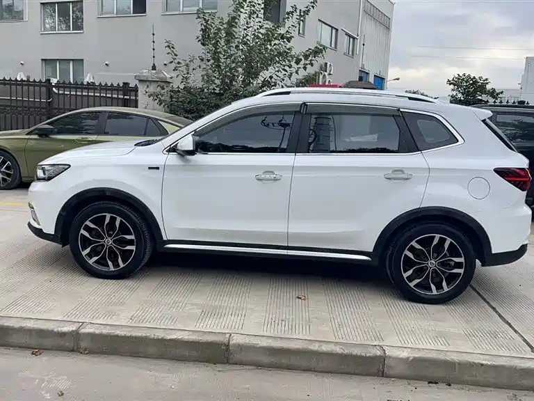 ROEWE RX5