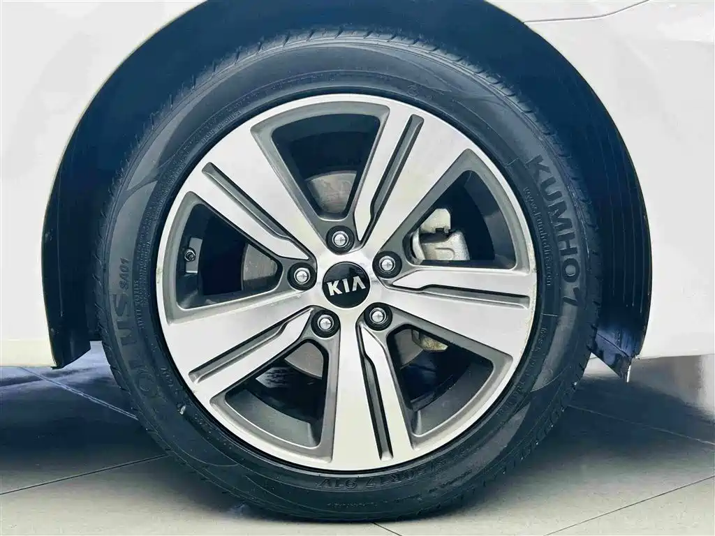 Kia K4 — миниатюра 11