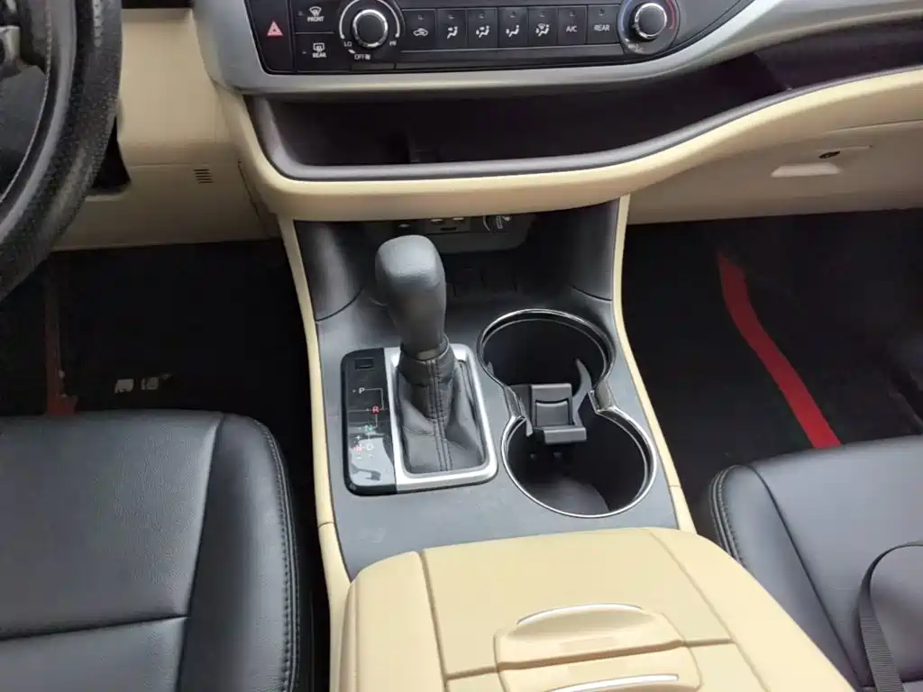 Toyota Highlander — миниатюра 14