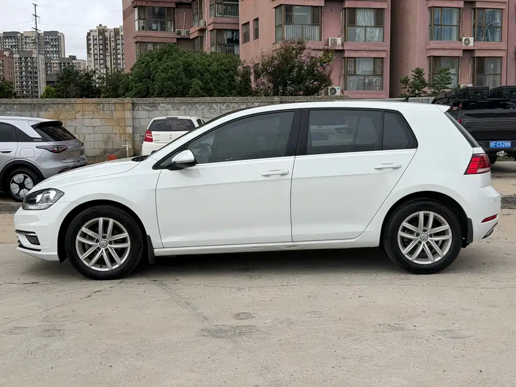 Volkswagen Golf — миниатюра 3