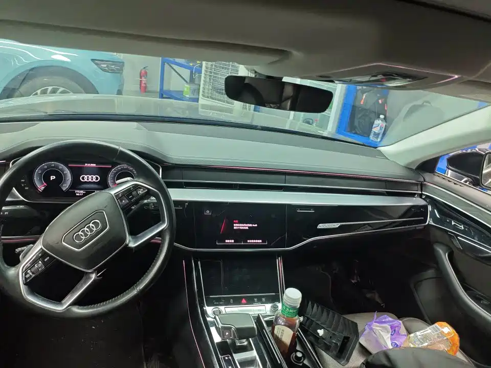 Audi A8 — миниатюра 6